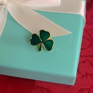 Lucky st Patrick’s day shamrock clover pin Gold and Green Clover Brooch 220